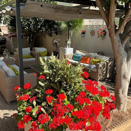 Large Villa Private Pool And Garden Near Beach Roquetas de Mar Exterior photo